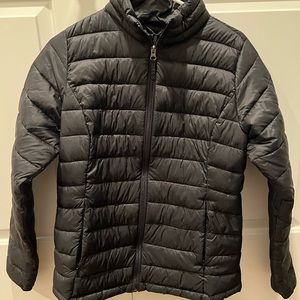Men’s black puffer jacket. Size medium.